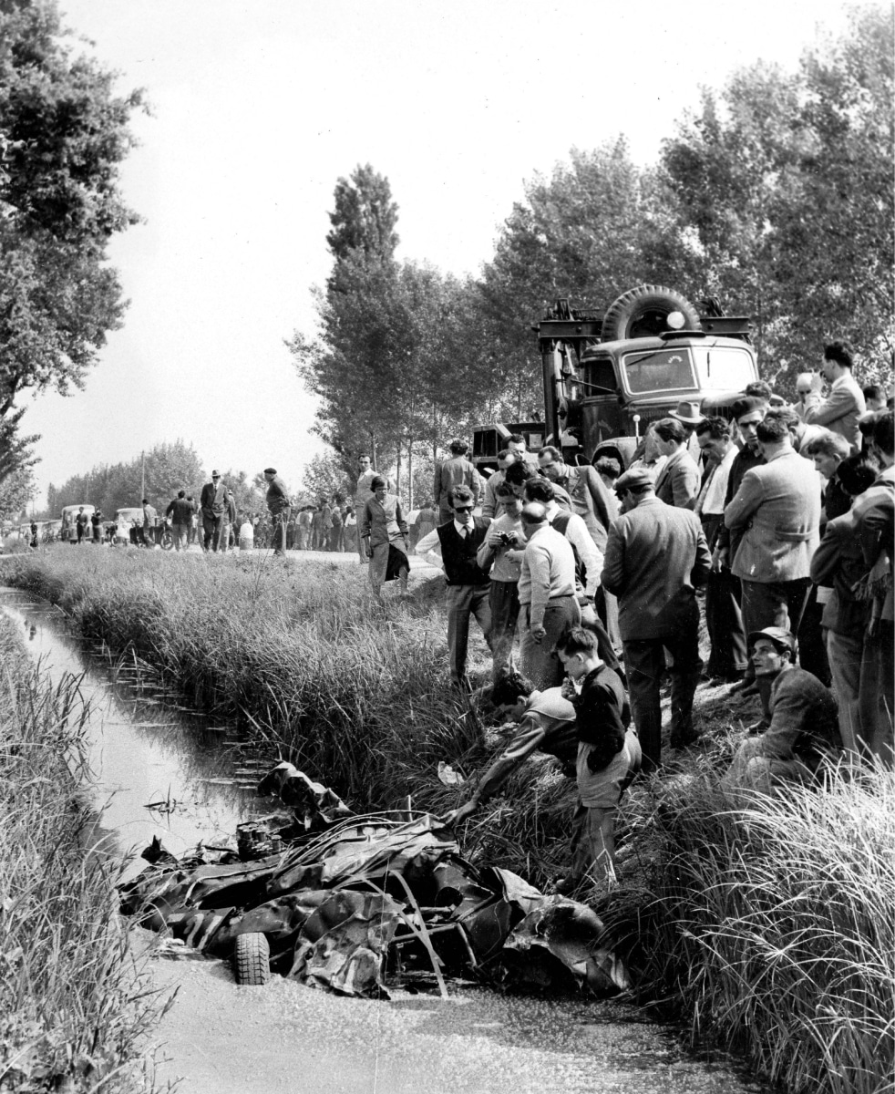 El fatal accidente de Alfonso de Portago en la Mille Miglia de 1957.