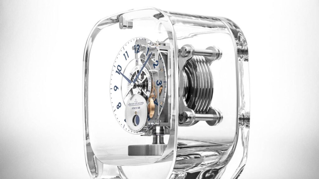 Atmos 568 by Marc Newson, el tiempo se convierte en pureza