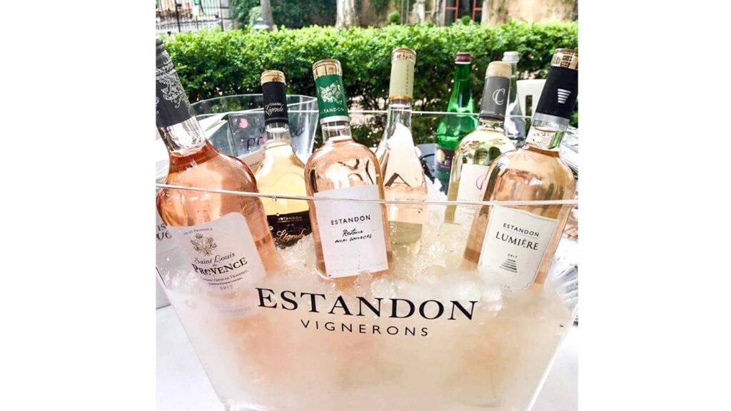 El portal que enseña todo lo que hay que saber de vinos rosados