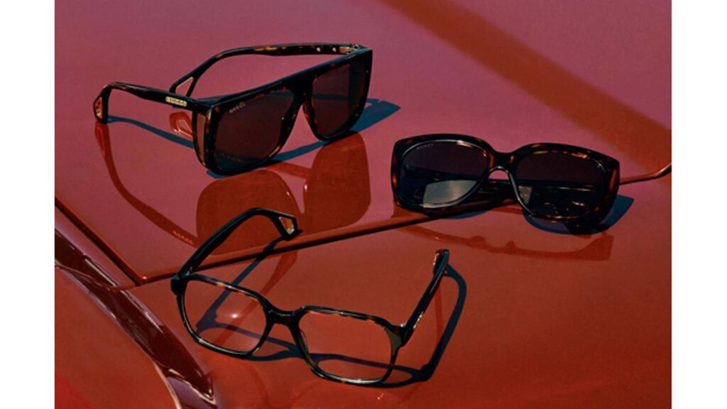Gucci vuelve a los 90 en su última colección de gafas