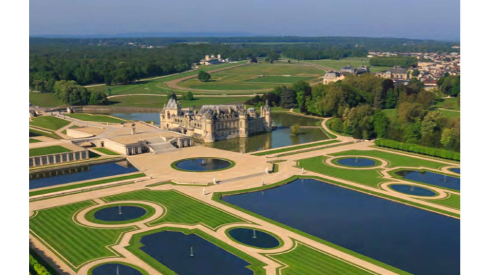 La espectacular restauración del apartamento de los duques de Aumale