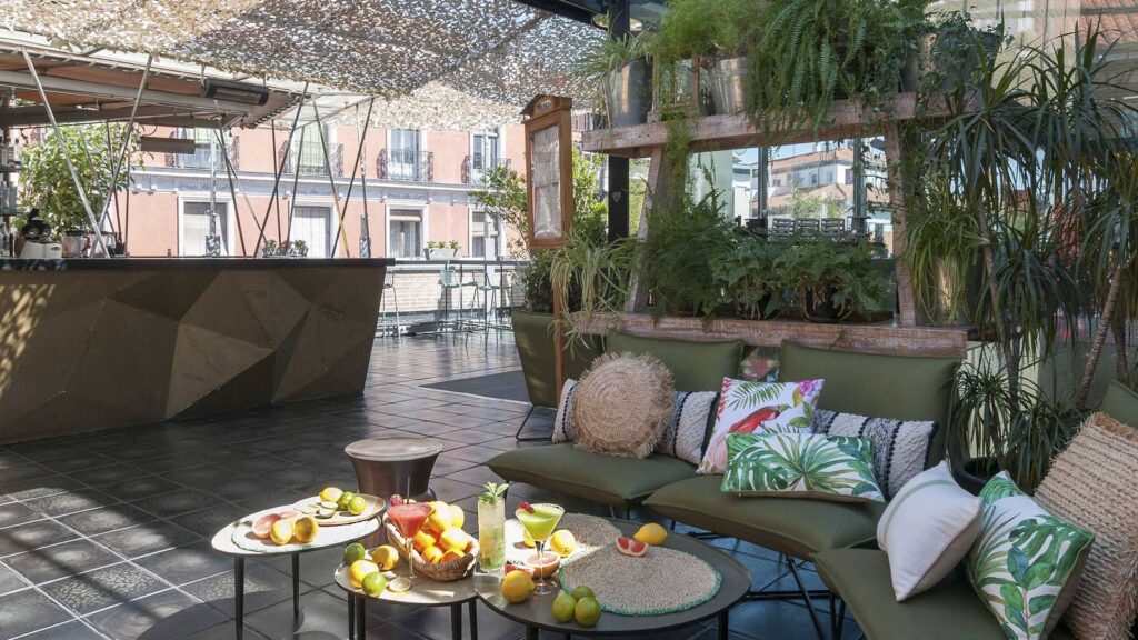 La Terraza Azotea del Mercado de San Antón, el nuevo punto de encuentro en Madrid