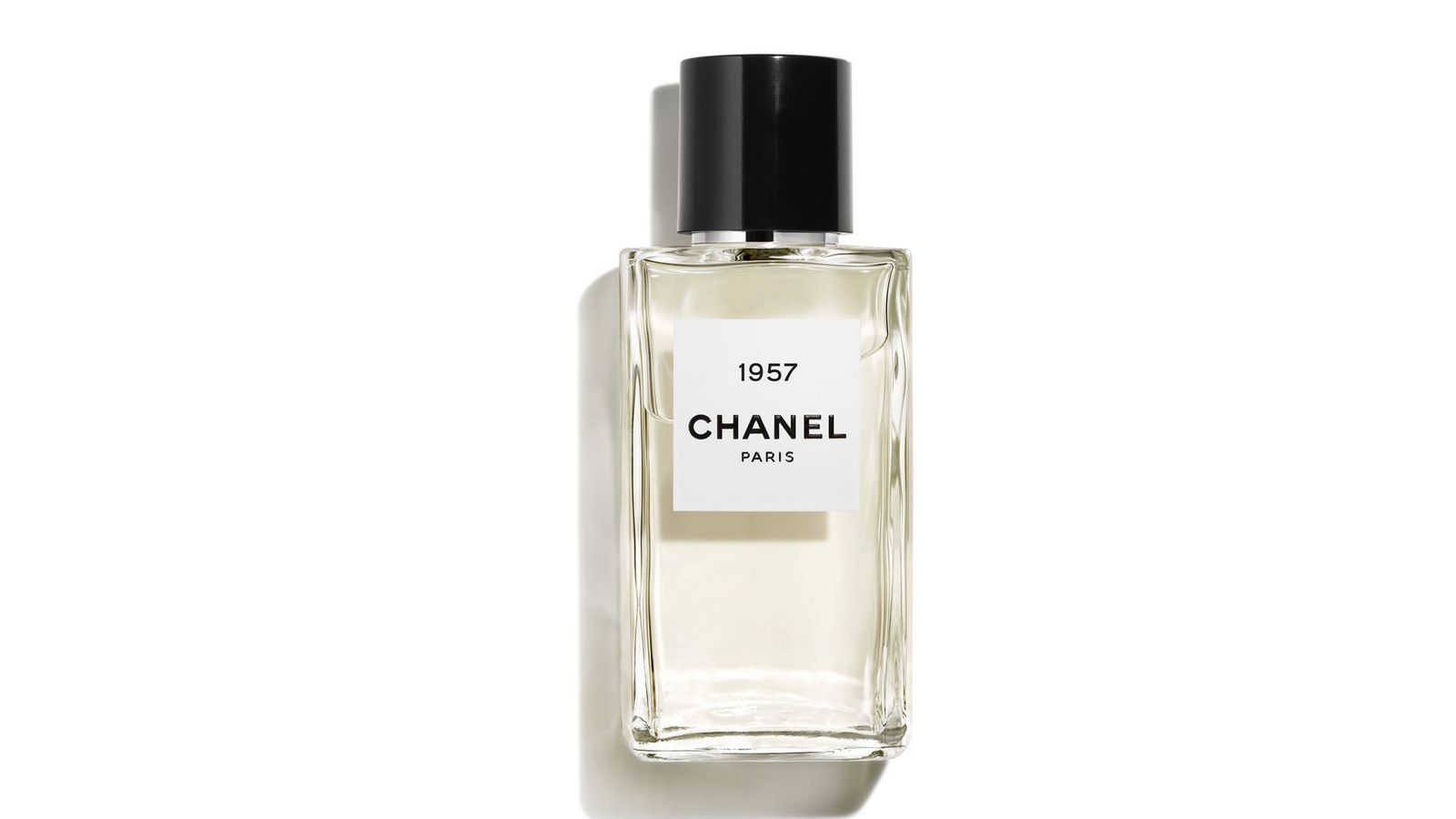 'Les Exclusifs de Chanel' se amplía con '1957', un perfume de piel