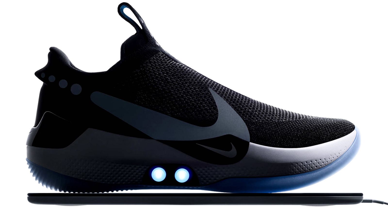 Nike crea una zapatilla capaz de ajustarse sola