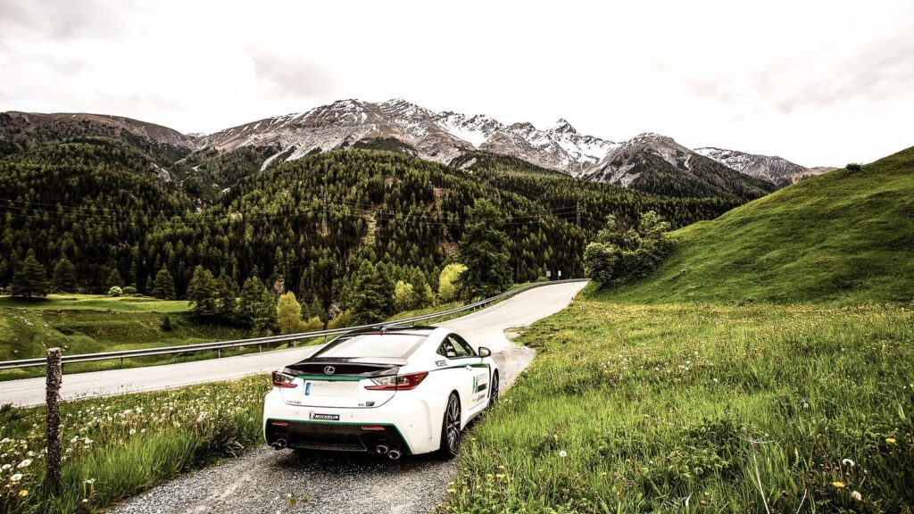 Una ruta alpina con Lexus