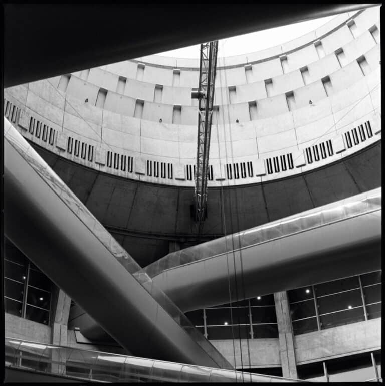 Aeropuerto Charles de Gaulle, Roissy-en-France, París, Francia. (Arq. Paul Andreu, 1967-1974)