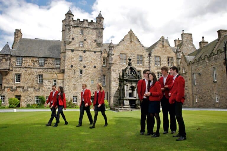 Los alumnos de los centros con los que colabora The Georgian Manor House desarrollan nuevas experiencias rodeados de los mejores profesionales.