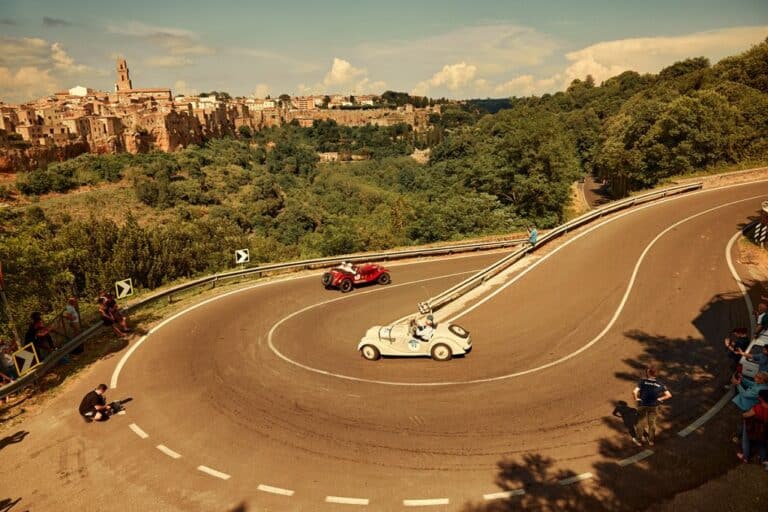 El circuito de Pitigliamo, en la Toscana italiana, durante el día 2 de la Mille Miglia.