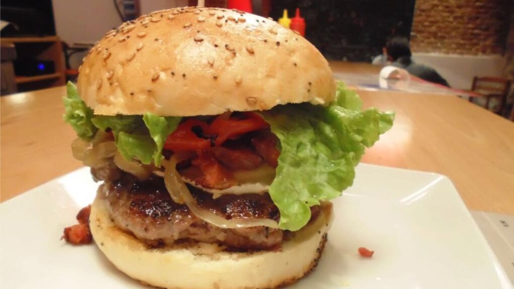 Descubra los siete mejores restaurantes de Madrid donde comer hamburguesas