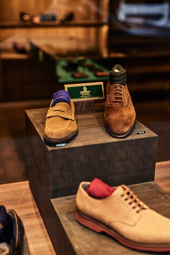 Distintos estilos de zapatos masculinos de la firma Crockett&amp;Jones.