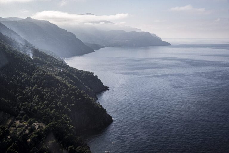 La costa de Mallorca, uno de los escenarios en los que la bióloga Sylvia Earle realiza su labor de preservación de los entornos marinos.