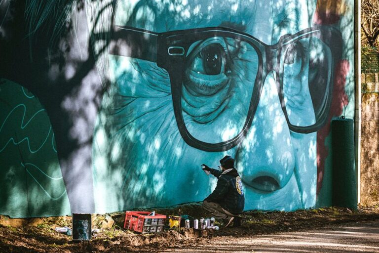 Todas las obras apuestan por un modelo de vida en el que priman valores de generosidad, respeto, entrega, dedicación, o compromiso.