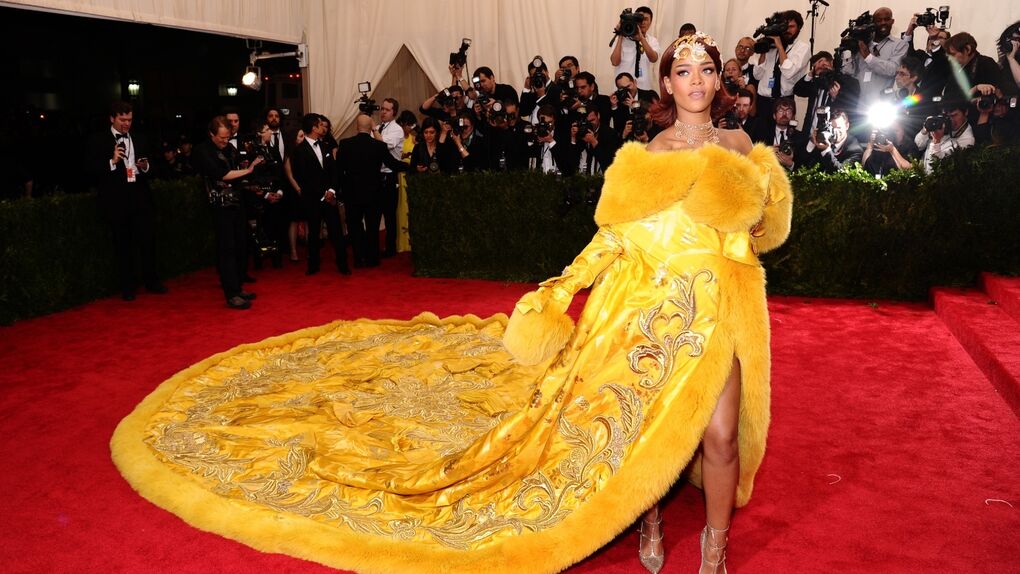 La ‘tortilla’ de Rihanna y otros looks inolvidables de la gala del Metropolitan