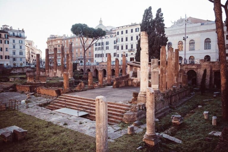 Aspecto de las ruinas del Área Sagrada, que podrán ser visitadas por el gran público tras la restauración llevada a cabo por Bvlgari y Roma Capitale.