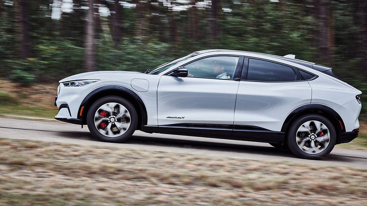 Elegancia y espíritu deportivo en el nuevo Ford Mustang Mach-E