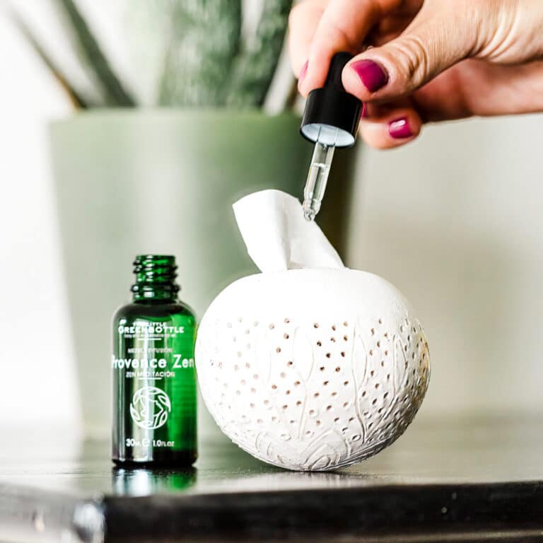 The Green Little Bottle combina productos aromáticos con accesorios de fácil uso que contribuyen a crear un hábito de bienestar físico y emocional dentro del hogar.
