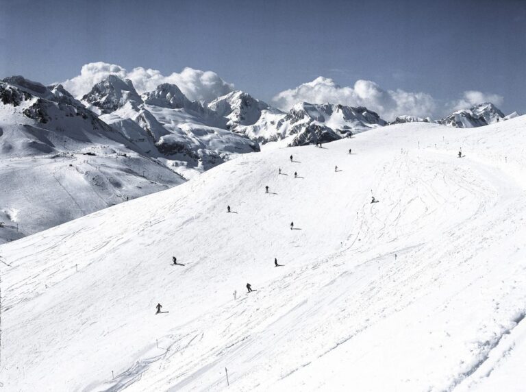 Pistas de la estación de Astún, en el Pirineo de Huesca.