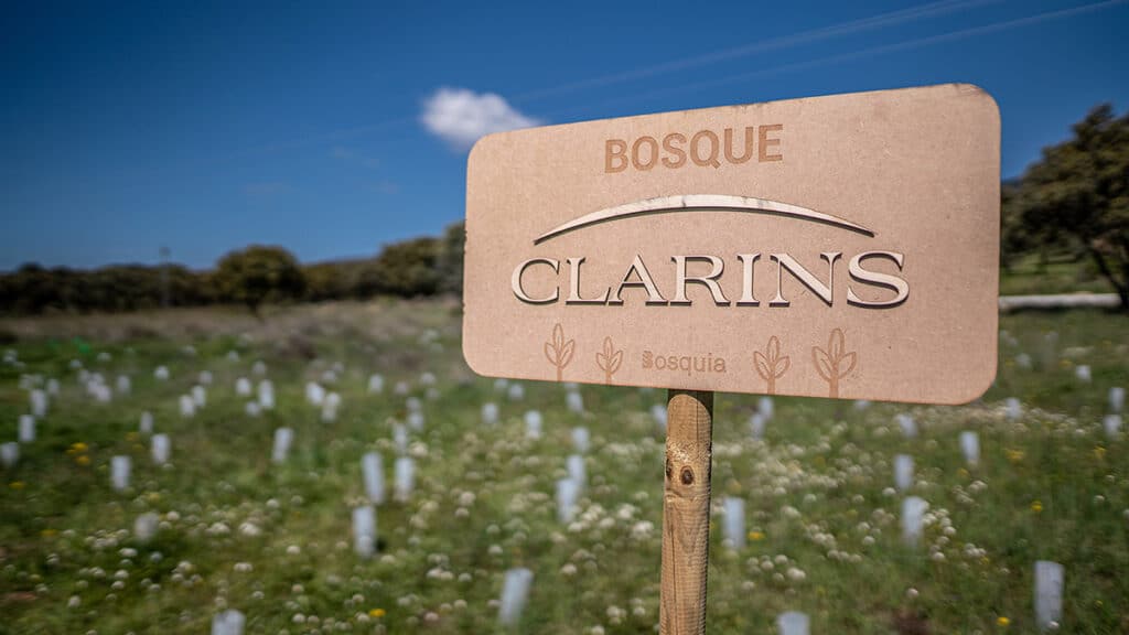 El primer Bosque Clarins, un compromiso con la belleza responsable