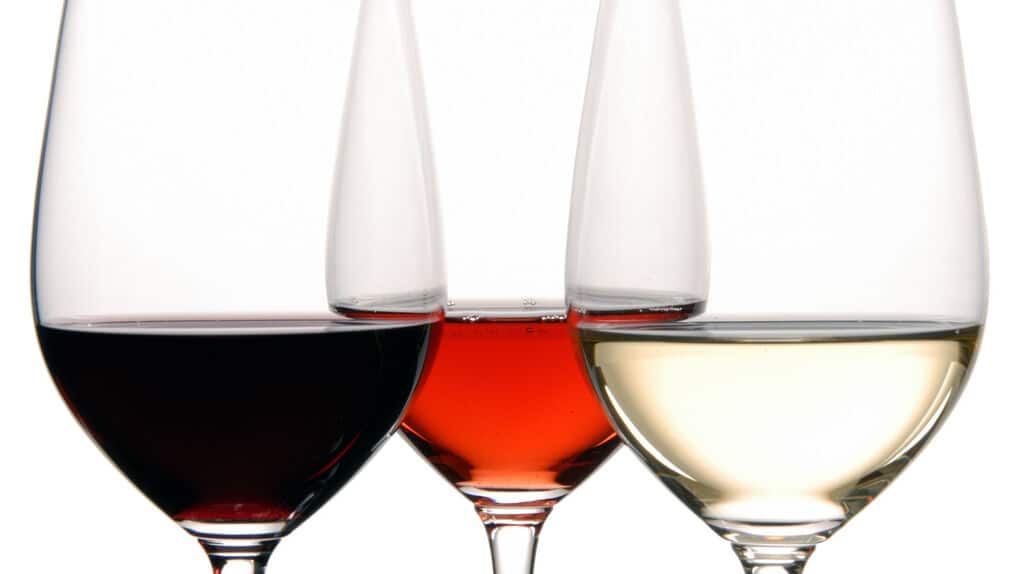 50 formas de disfrutar del vino, según algunos famosos españoles