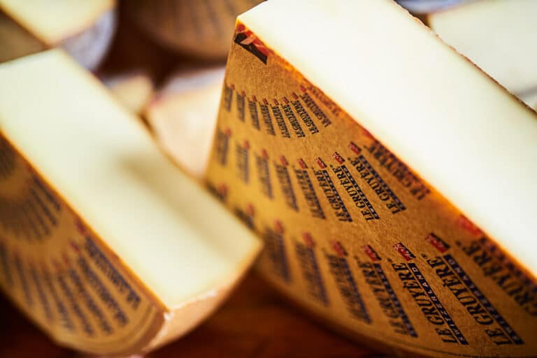 Los quesos suizos son 100% naturales: no contienen aditivos, conservantes ni hormonas