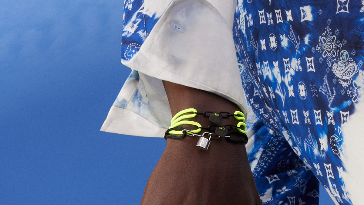 Louis Vuitton y UNICEF se unen en una nueva colección de pulseras 'Silver Lockit'