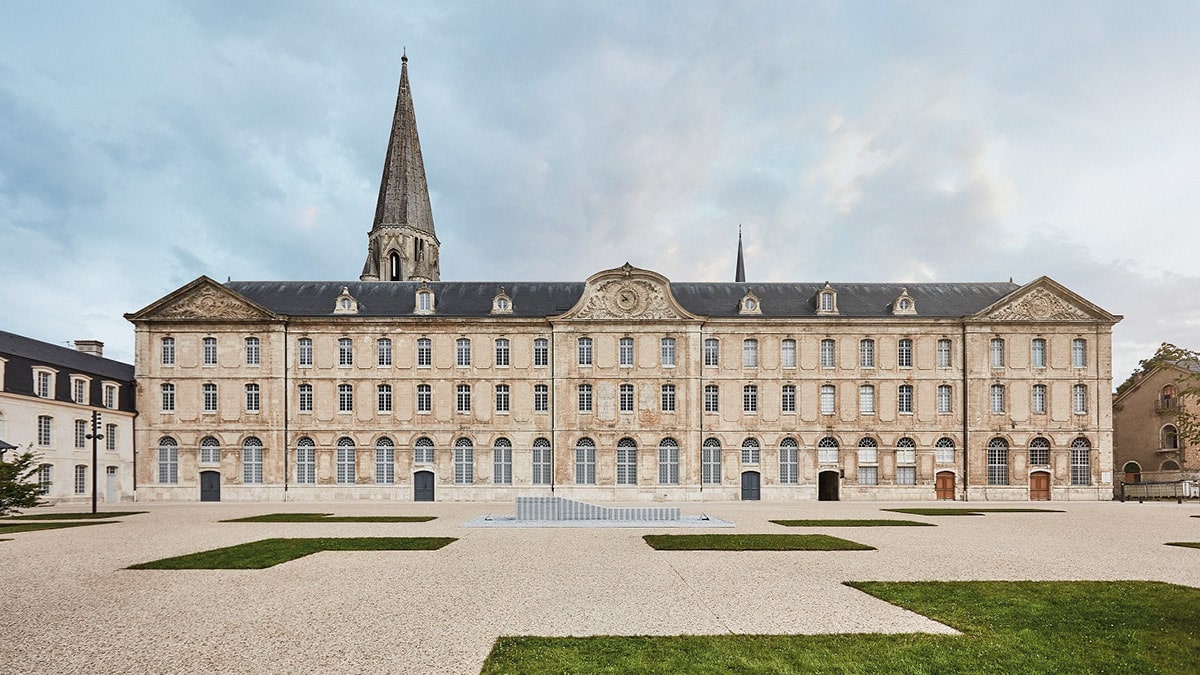 Louis Vuitton abre un nuevo taller en la Abadía Vendôme