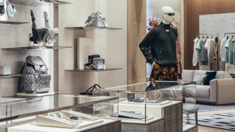 Accesorios y prêt-à-porter de Dior Men en la recién inaugurada tienda.