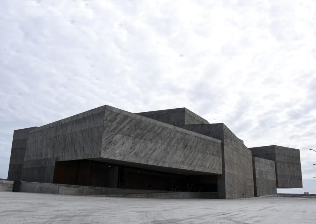 Auditorio Rojkind Arquitectos. Boca del río, México.