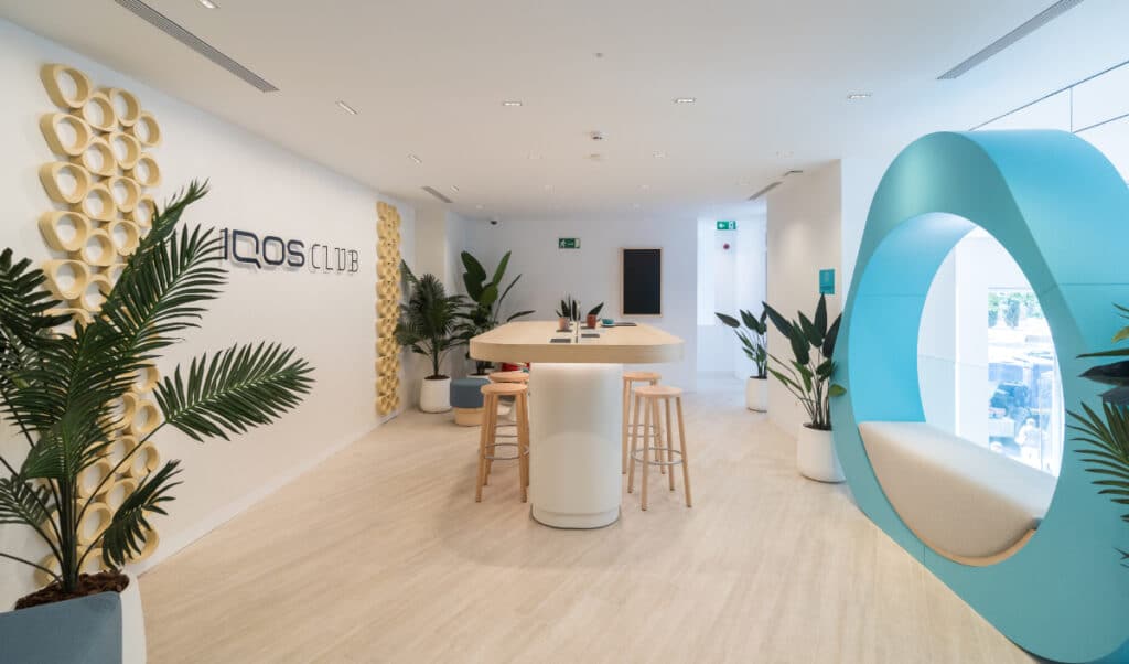 IQOS Club Café en la IQOS Boutique de la calle Serrano 36, en Madrid.