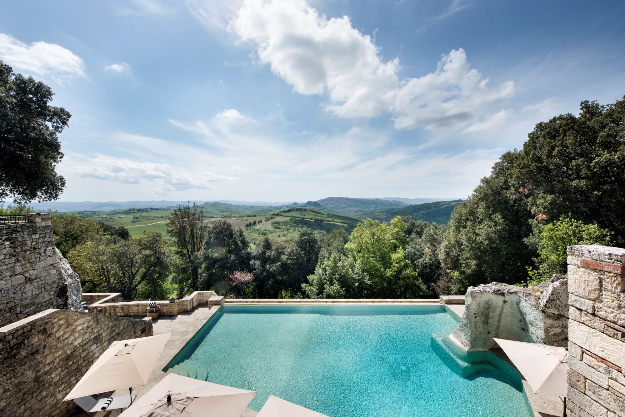 Infinity Pool and Views © Beyond Green