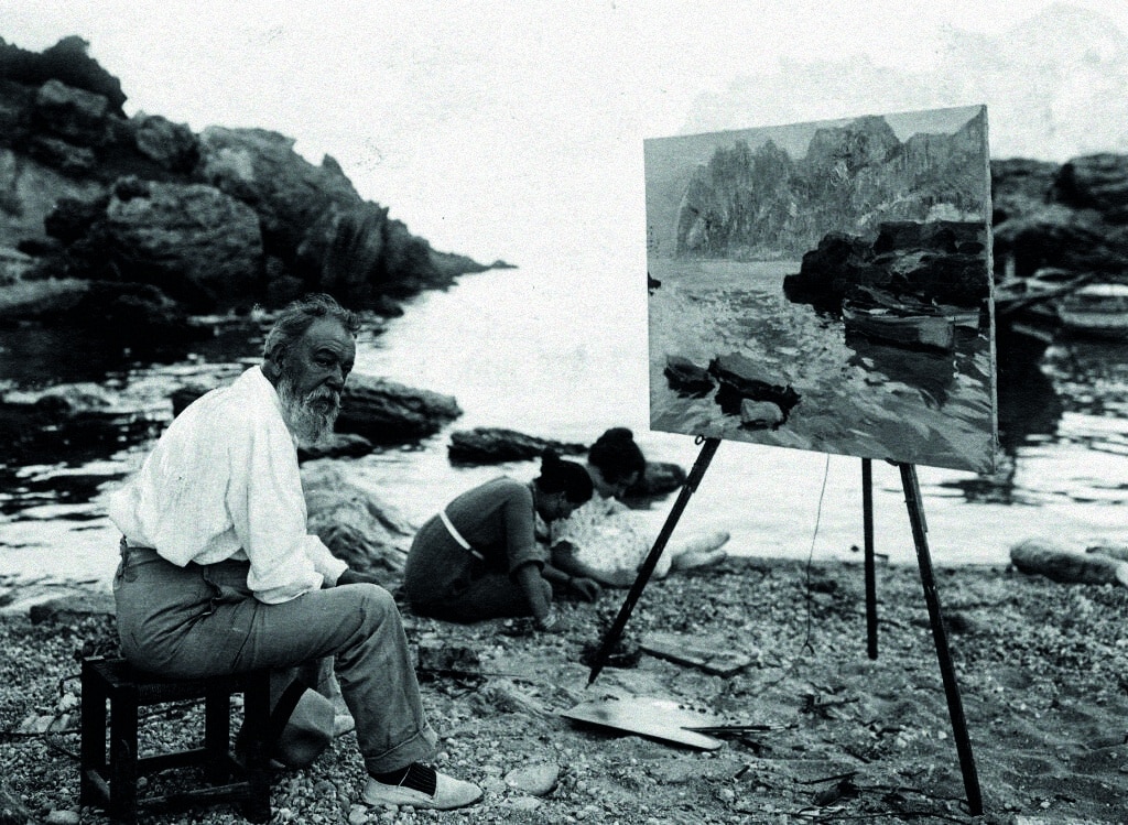 Joaquín Sorolla en el verano de 1919, en la isla balear, donde pintó los paisajes vernáculos. 