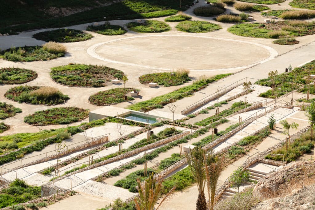 Parque Jardines Mediterráneos de la Hoya. Premio Sostenibilidad y Salud: Valores universales. Premios ARQUITECTURA 2024.