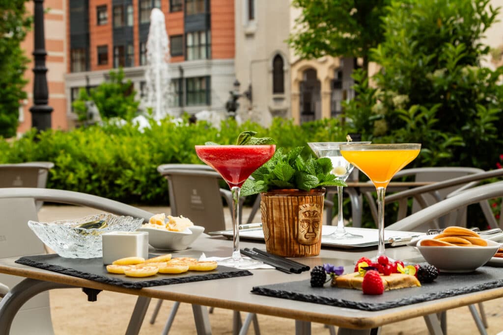 Terraza de Dry Martini Madrid.