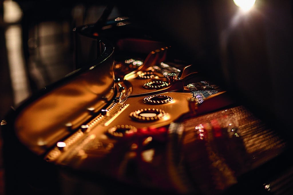 Detalle de un piano Steinway.