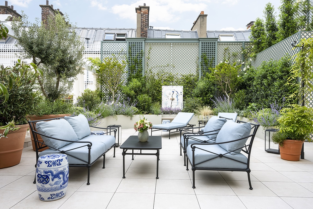 Terraza de una de las suites del hotel Le Bristol París.