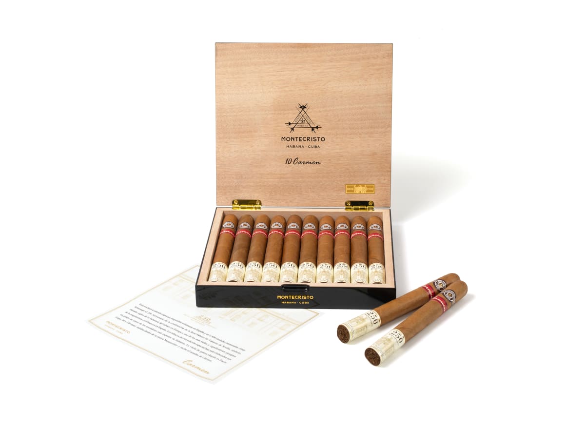 Estuche Montecristo Carmen 250 Aniversario Real Fábrica de Tabacos De Sevilla.