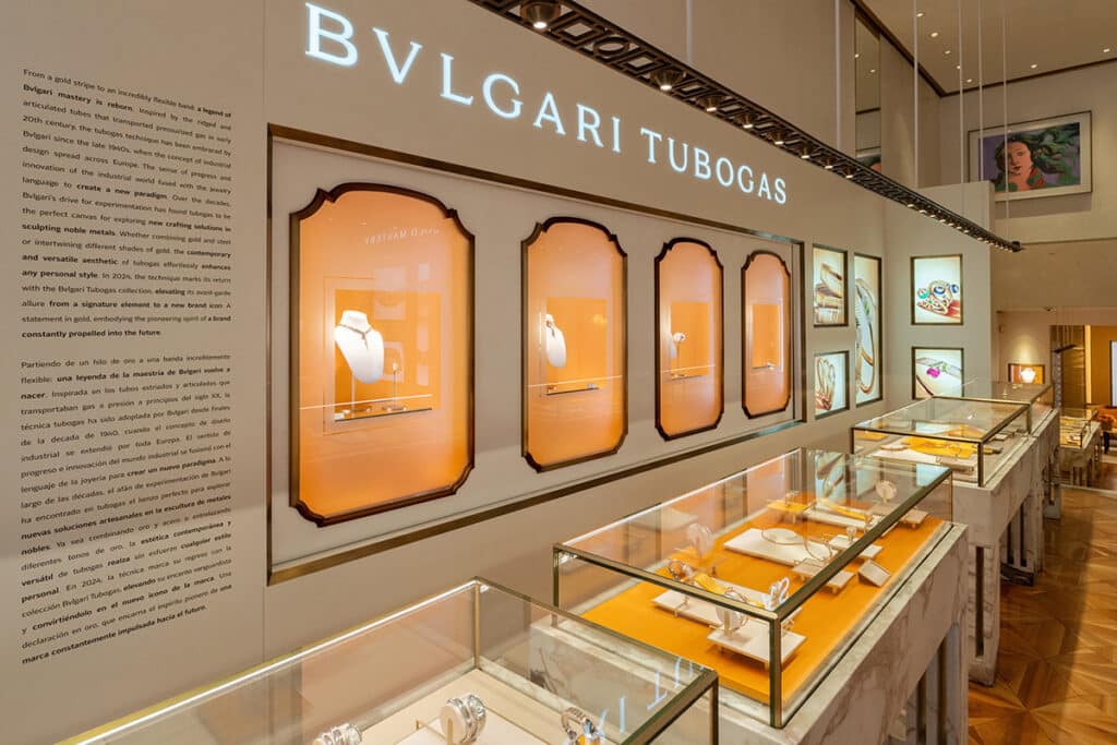 Colección Bvlgari Tubogas en la boutique de la marca en la calle Ortega y Gasset de Madrid.