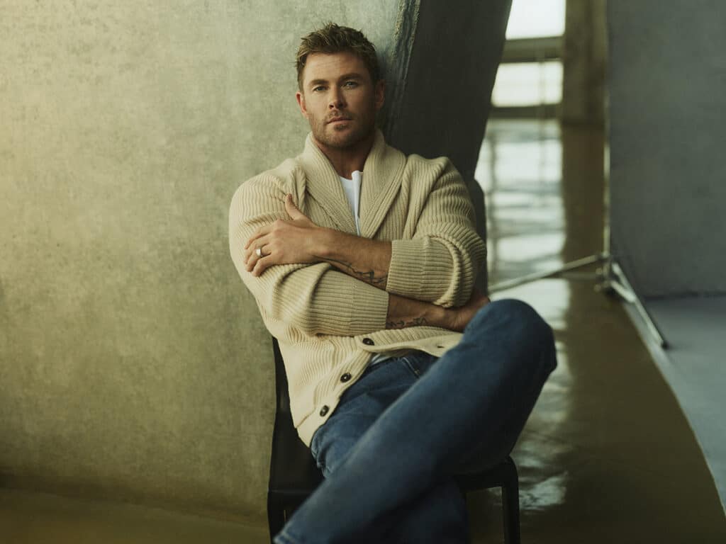 Chris Hemsworth para la campaña de otoño 2024 de Emidio Tucci.