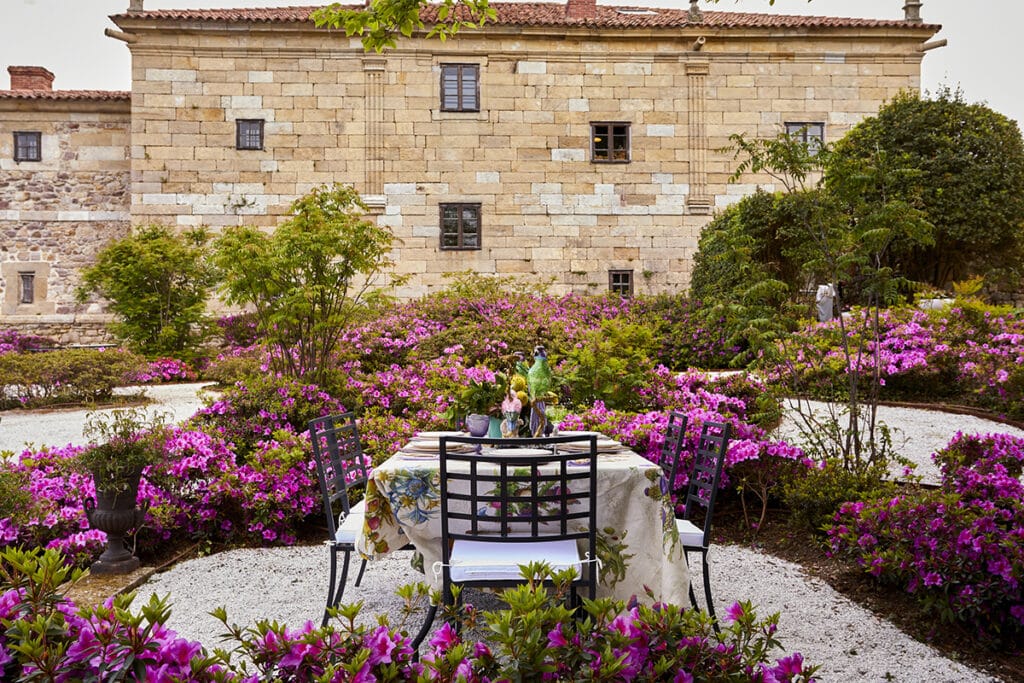 Helguera Palacio Boutique & Antique de Cantabria.