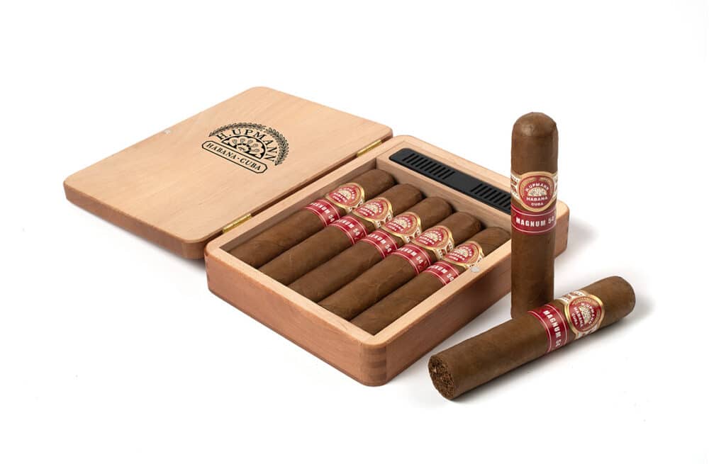 H. Upmann lanza un estuche humidor con cinco Magnum 54.