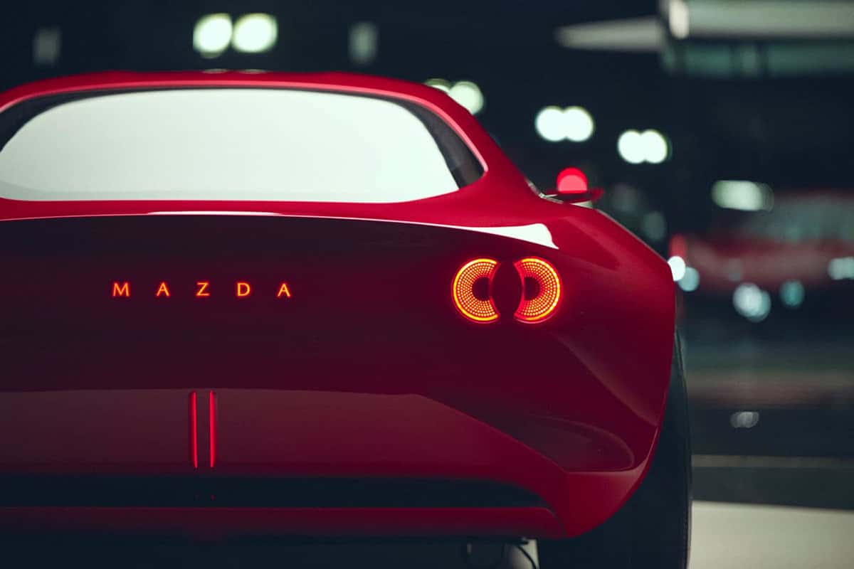 Mazda presenta Iconic SP, su nuevo prototipo de un deportivo biplaza de nueva generación.