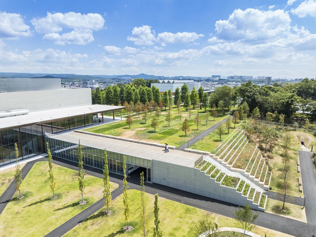 Museo de la Ciudad de Toyota de Japón, por el arquitecto Shigeru Ban.