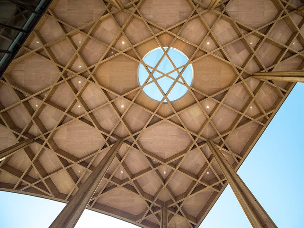 Museo de la Ciudad de Toyota de Japón, por el arquitecto Shigeru Ban.