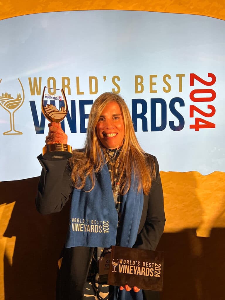 Clara Canals, enóloga de Bodegas Ysios, en la ceremonia de los premios World’s Best Vineyards 2024.