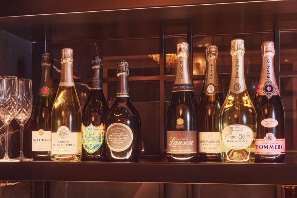 Selección de botellas de champagne.