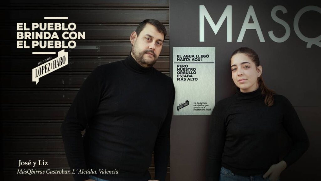 José Martín y Liz Fariñas, propietarios de Más que Birras, en Alzira.