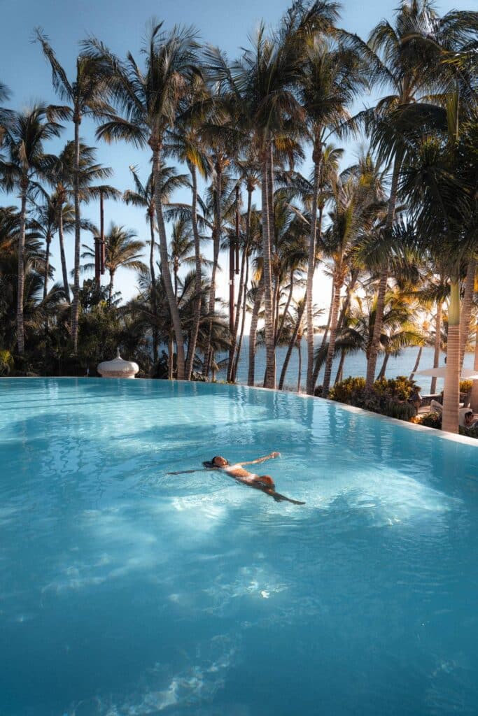Piscina Hotel Fariones
