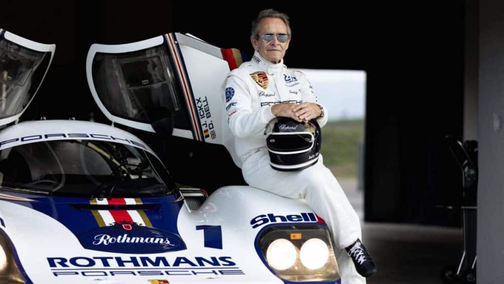 El piloto Jacky Ickx en un Porsche.