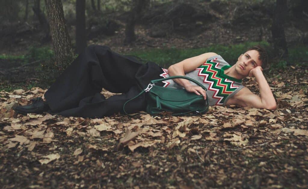 LOEWE SS25 DAVID SIMS CAMPAIGN DREW STARKEY RGB CROPPED 4x5 01