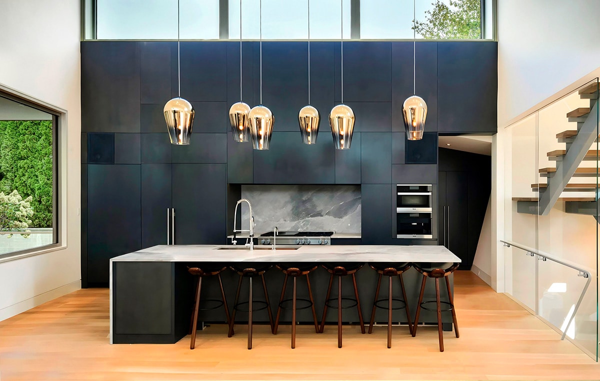 Cocina de la casa de lujo creada por ANTONIO MATRĒS Design en los Hamptons.